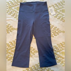 Lululemon Lilac Groove SHR Crop 23” - Size 12